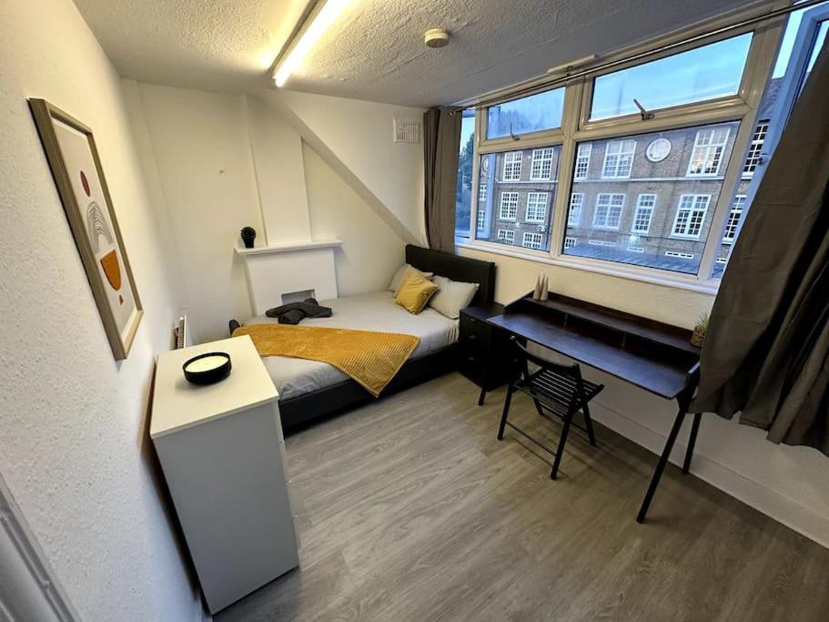 Spectacular 2 Bedroom On Tower Bridge Лондон Екстер'єр фото